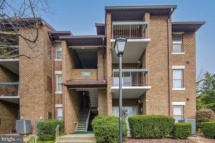 7909 CORIANDER DR #303, Gaithersburg, MD 20879