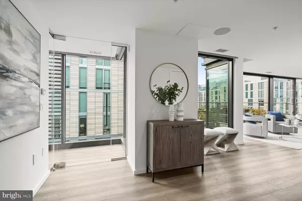 Washington, DC 20001,925 H ST NW #901/902