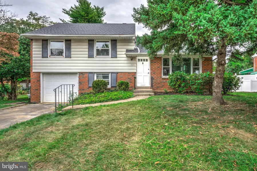 7709 LAUREL LN, Glenside, PA 19038