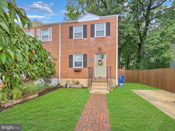 2028 ARLINGTON TER, Alexandria, VA 22303