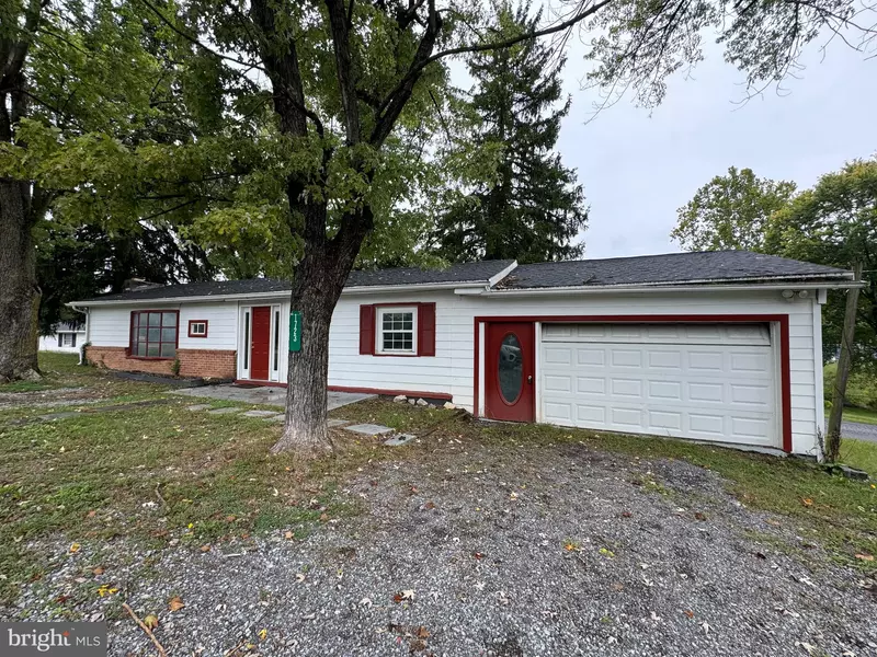 1723 MIDDLEWAY PIKE, Bunker Hill, WV 25413