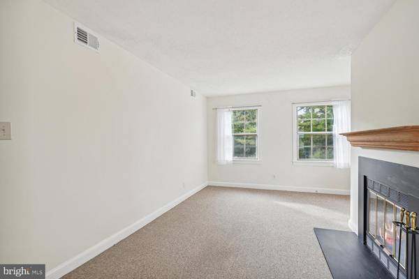 Arlington, VA 22201,2807 ARLINGTON BLVD #143