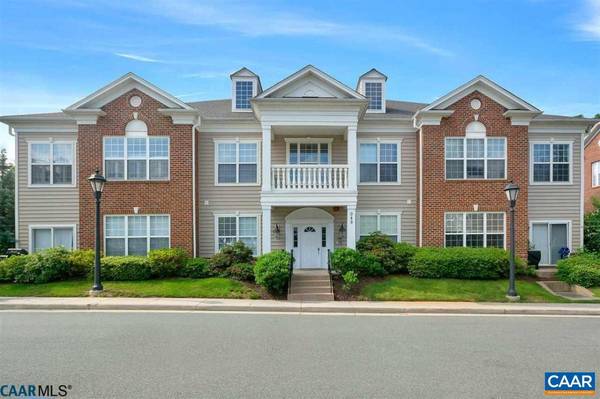 949 GLENWOOD STATION LN #103, Charlottesville, VA 22901