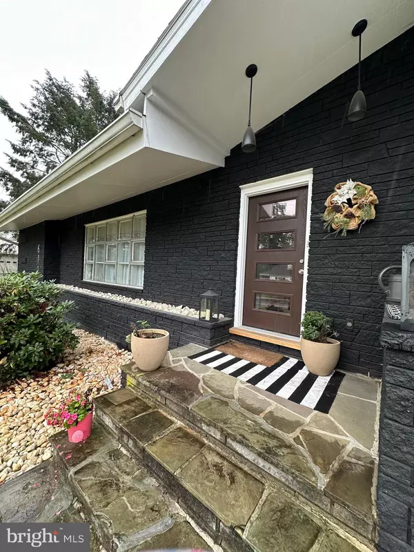 Shippensburg, PA 17257,612 E ORANGE ST