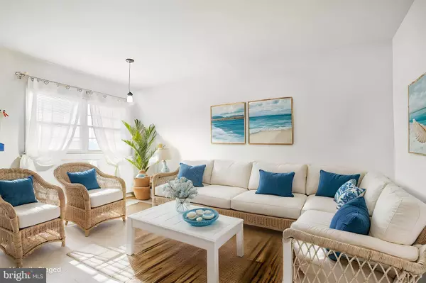 Wildwood Crest, NJ 08260,106 W WISTERIA RD #2