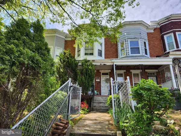 2931 CLIFTON AVE, Baltimore, MD 21216