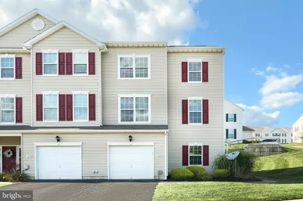 York, PA 17406,2227 LIVE OAK LN #2227