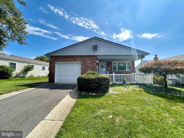 35 SANTIAGO DR W, Toms River, NJ 08757