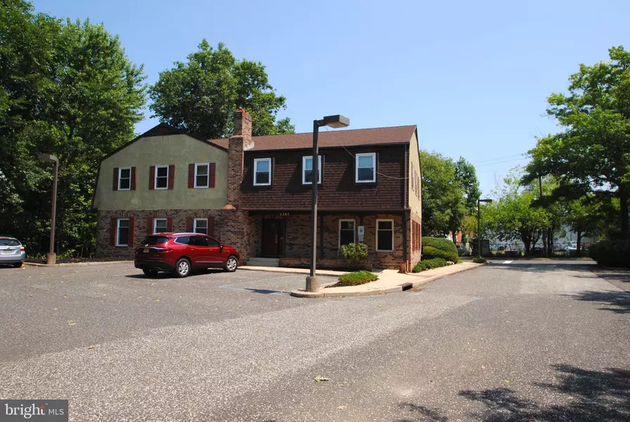 302 N WASHINGTON AVE #101 E, Moorestown, NJ 08057