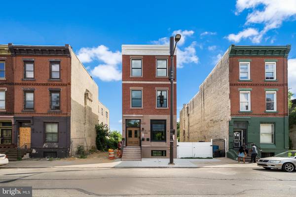 1934 W DIAMOND ST, Philadelphia, PA 19121