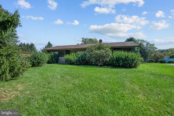 653 W STATE RD, West Grove, PA 19390