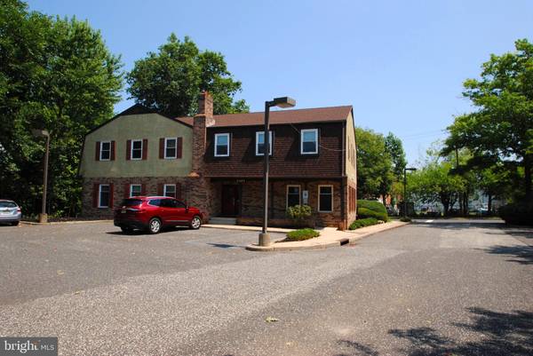 302 N WASHINGTON AVE #201 E, Moorestown, NJ 08057