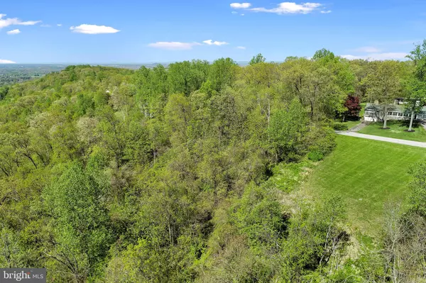 Dover, PA 17315,2530 SKY TOP TRL