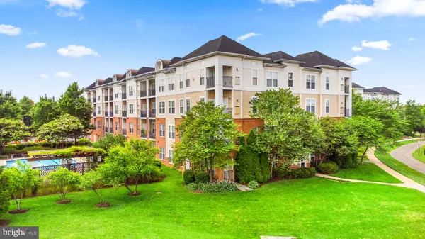 3830 LIGHTFOOT ST #123, Chantilly, VA 20151