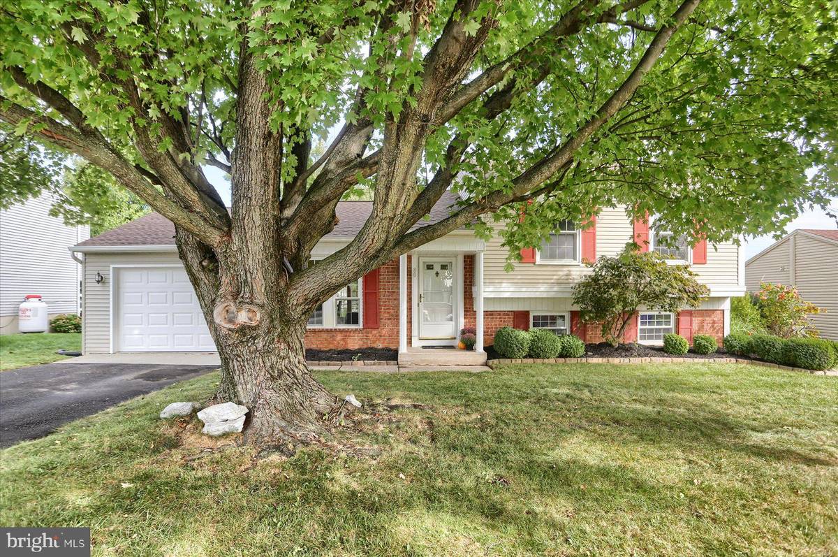 Mechanicsburg, PA 17050,80 HONEYSUCKLE DR