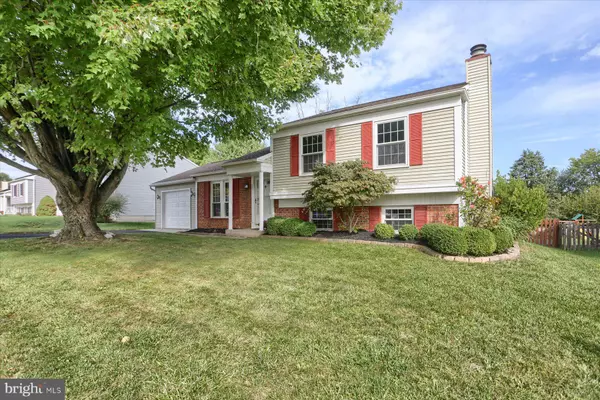 Mechanicsburg, PA 17050,80 HONEYSUCKLE DR