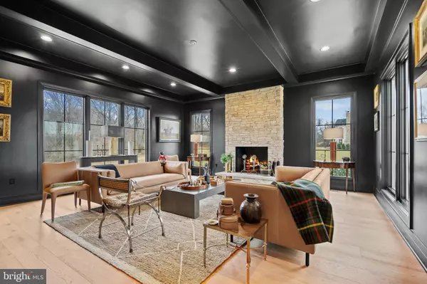 Round Hill, VA 20141,CHRISTMAS TREE LANE