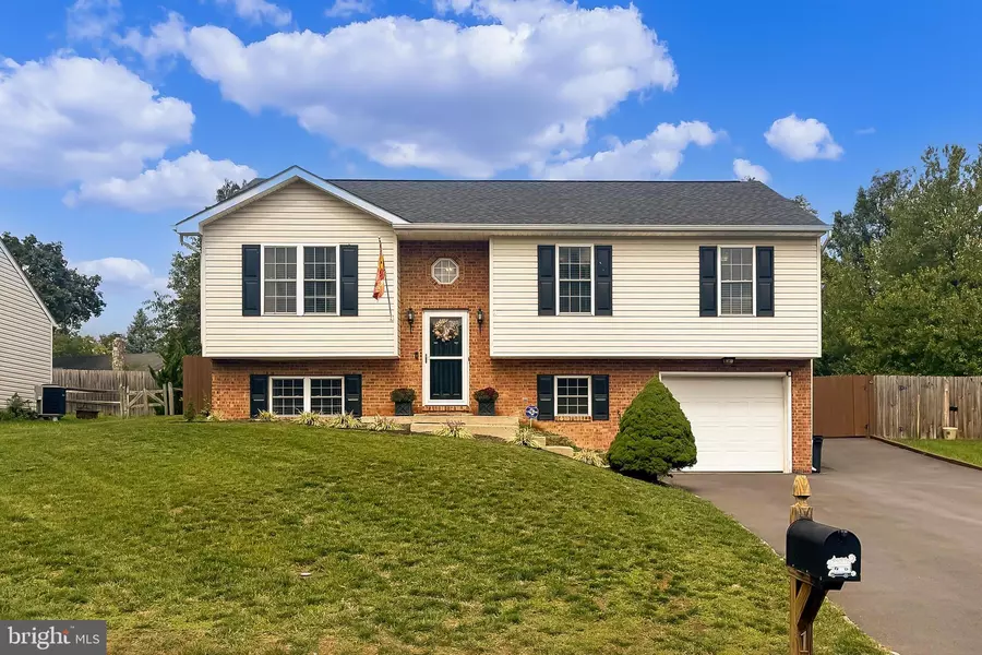 130 HILL VALLEY DR, Winchester, VA 22602