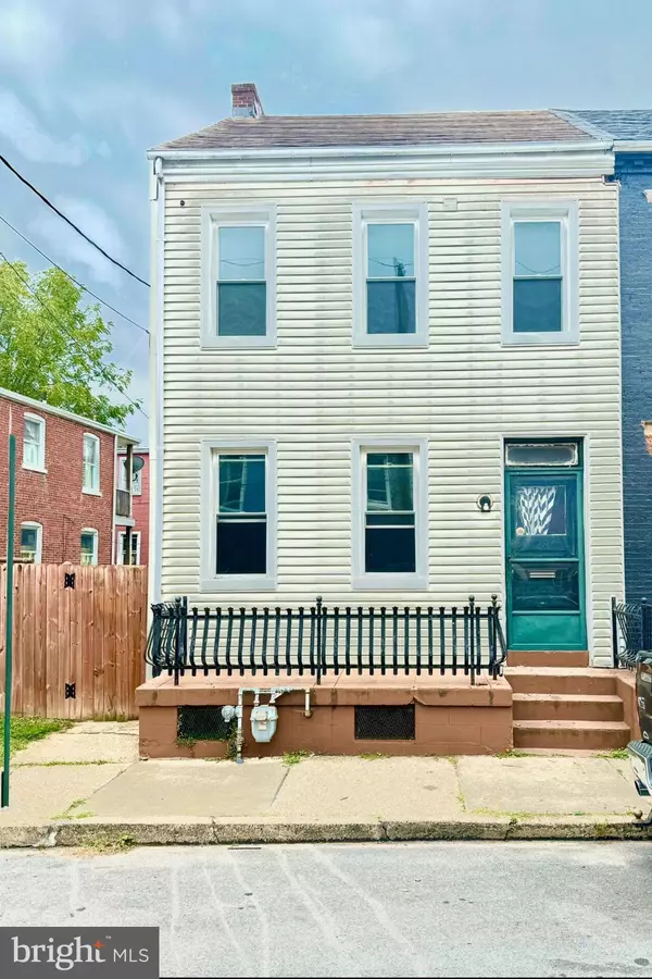 28 CAROLINE ST, Lancaster, PA 17603