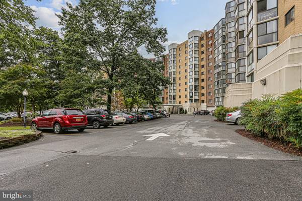 15101 INTERLACHEN DR #1-504, Silver Spring, MD 20906