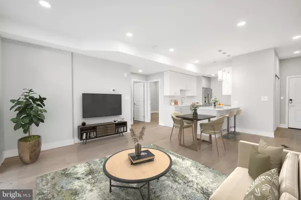 Philadelphia, PA 19125,700 MOYER ST #305