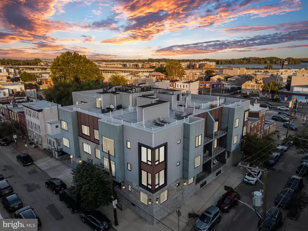 Philadelphia, PA 19125,700 MOYER ST #305