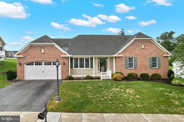 14 WAXWING LN, Gettysburg, PA 17325