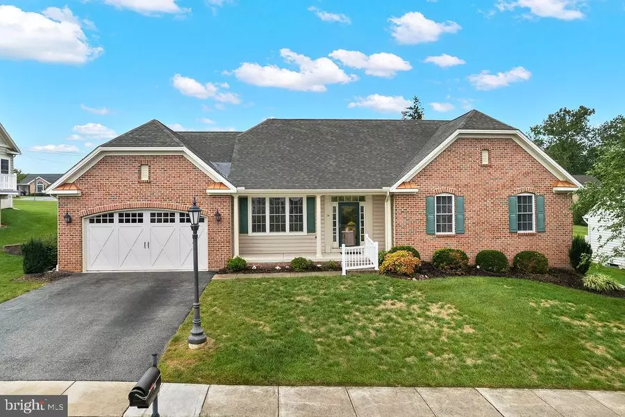 14 WAXWING LN, Gettysburg, PA 17325