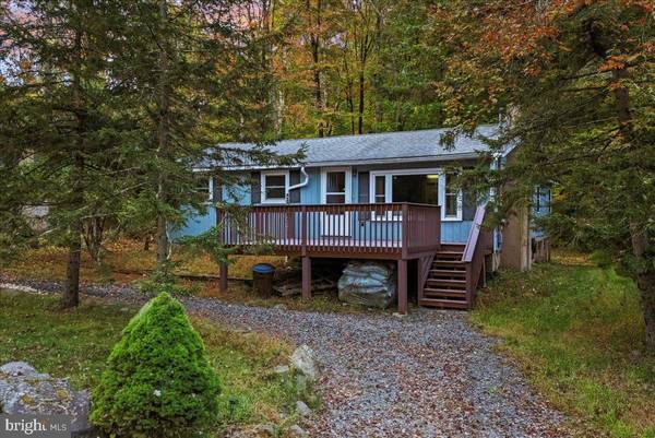 2221 LEHIGH DR, Pocono Lake, PA 18347