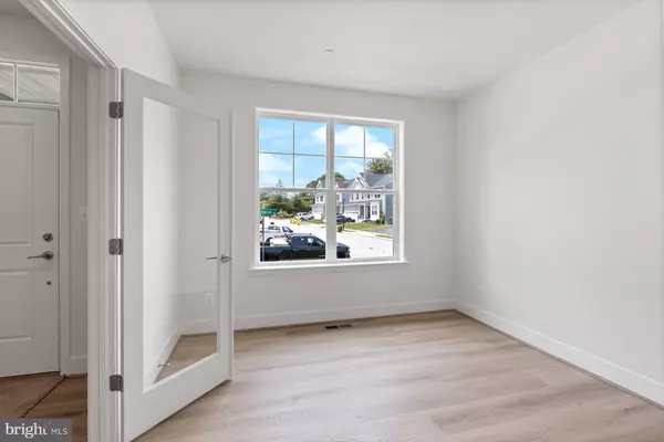 Severna Park, MD 21146,205 MAJOR ROBINSON WAY