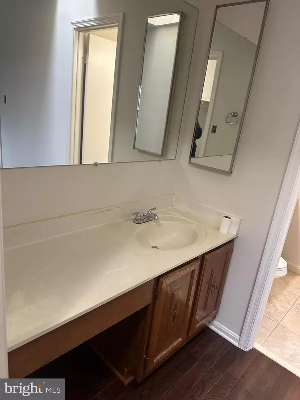 Alexandria, VA 22304,6 CARRIAGE HOUSE CIR