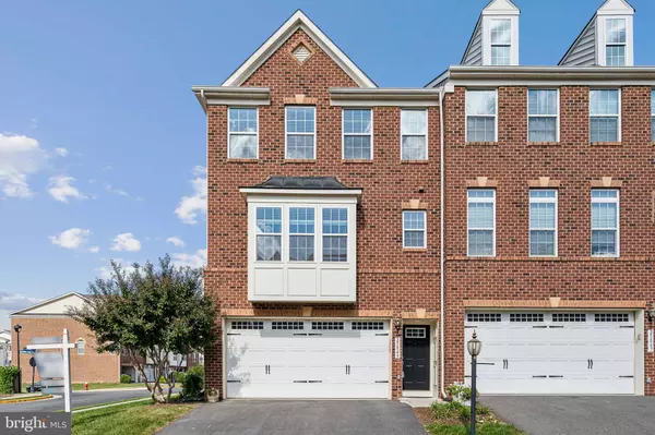 25849 CLAIRMONT MANOR SQ, Aldie, VA 20105