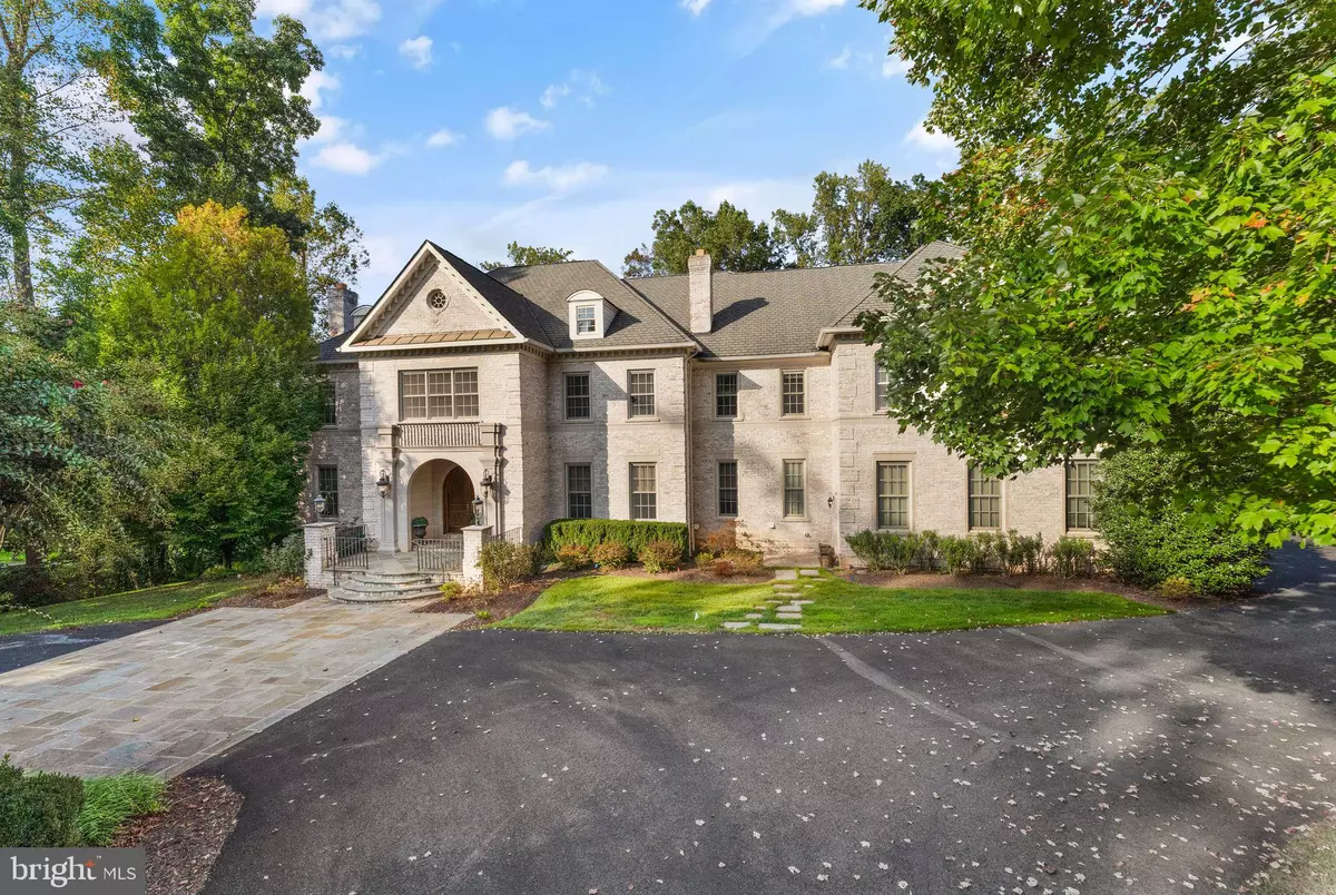 Mclean, VA 22102,1034 FOUNDERS RIDGE LN