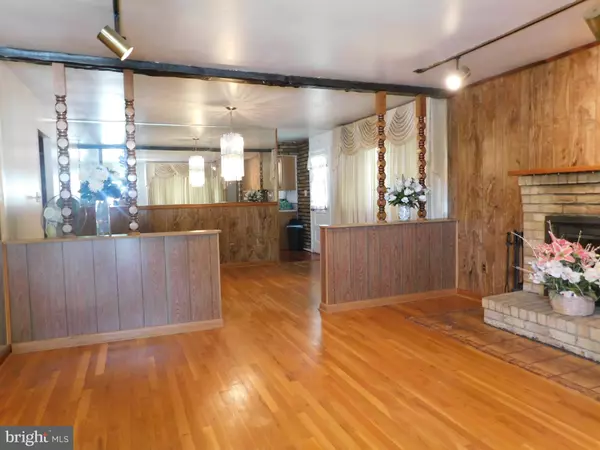 Rosedale, MD 21237,6403 MARTINIQUE RD