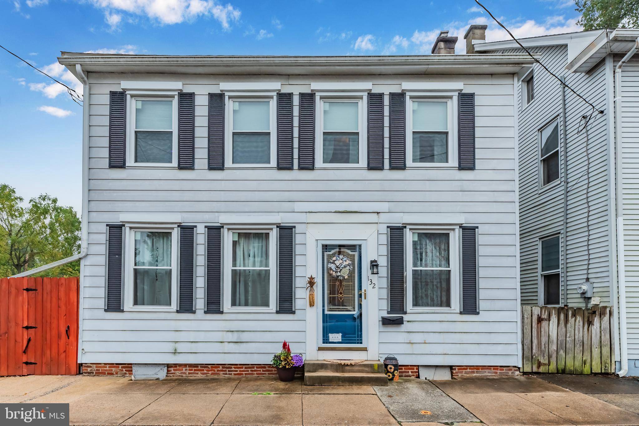 Mechanicsburg, PA 17055,132 E LOCUST ST