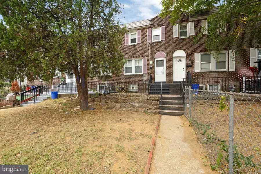 477 RARITAN ST, Camden, NJ 08105