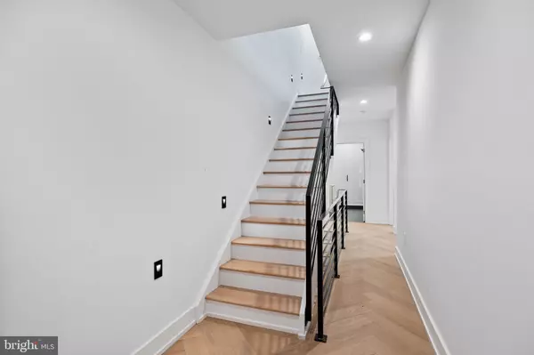 Philadelphia, PA 19147,706 LATONA ST #F