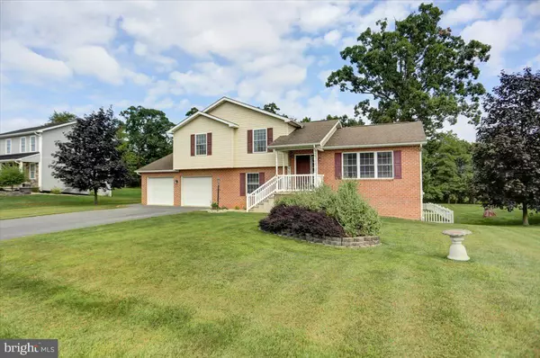 Chambersburg, PA 17202,915 LINDIA DRIVE #58