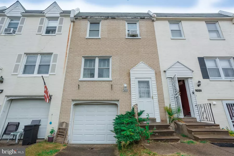 2829 ANGUS RD, Philadelphia, PA 19114