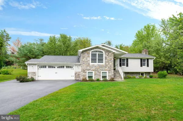 4 STOUDT RD, Hummelstown, PA 17036