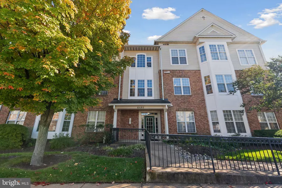 6481 CHEYENNE DR #204, Alexandria, VA 22312