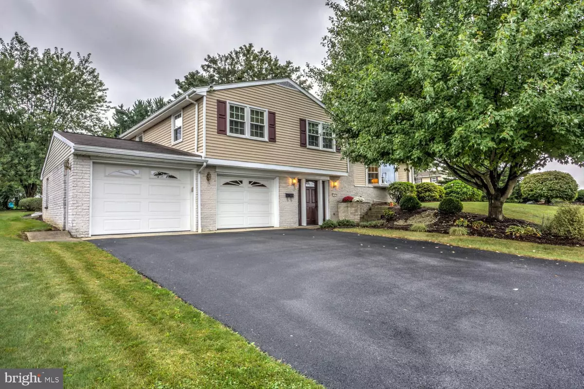 New Holland, PA 17557,328 E CONESTOGA ST