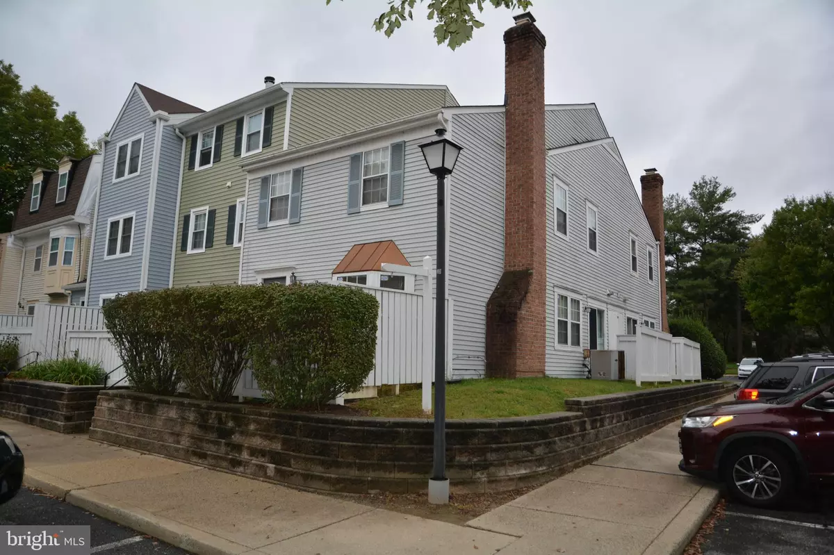 Germantown, MD 20876,11308 APPLEDOWRE WAY #585