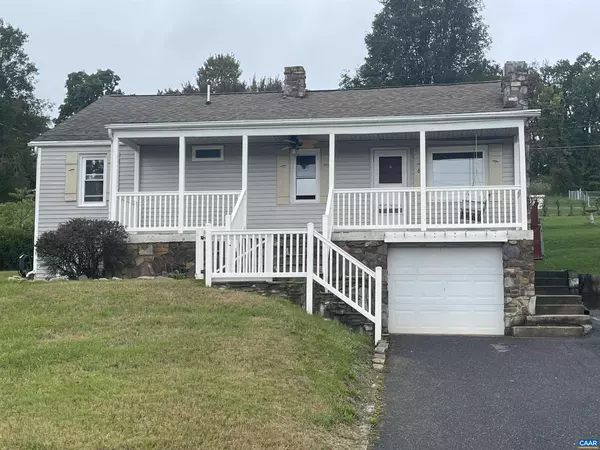 61 MONTGOMERY RD, Staunton, VA 24401