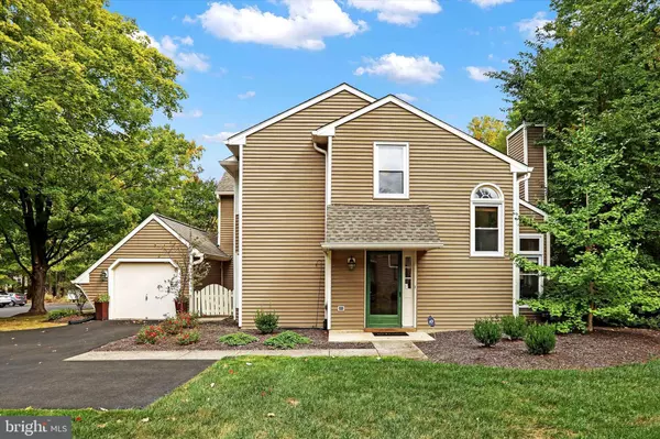 Yardley, PA 19067,320 ROWANTREE CIR