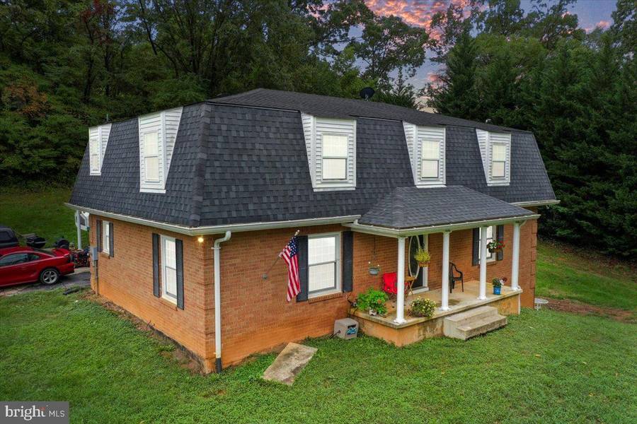 420 LURAY AVE, Front Royal, VA 22630