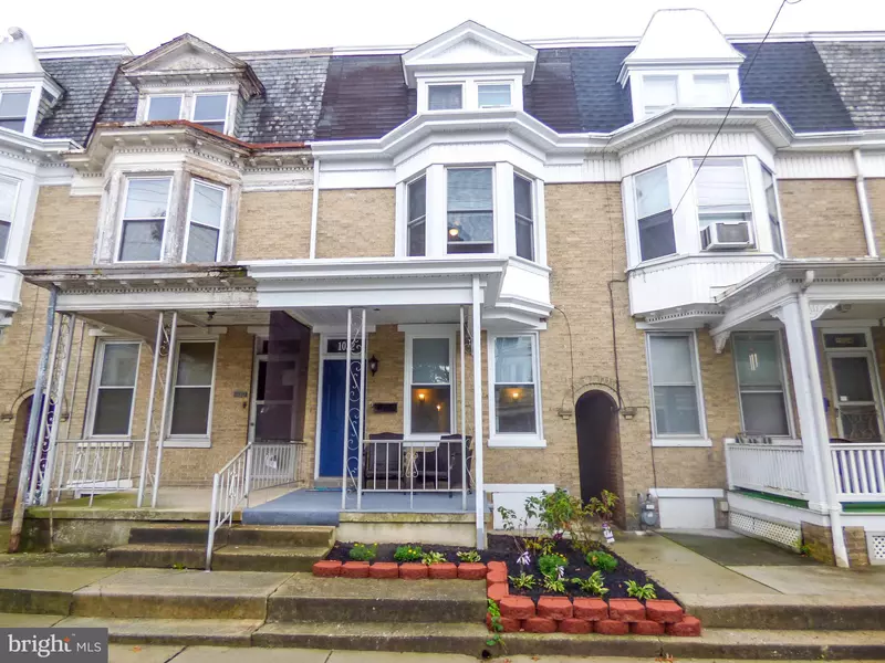 1032 W KING ST, York, PA 17404