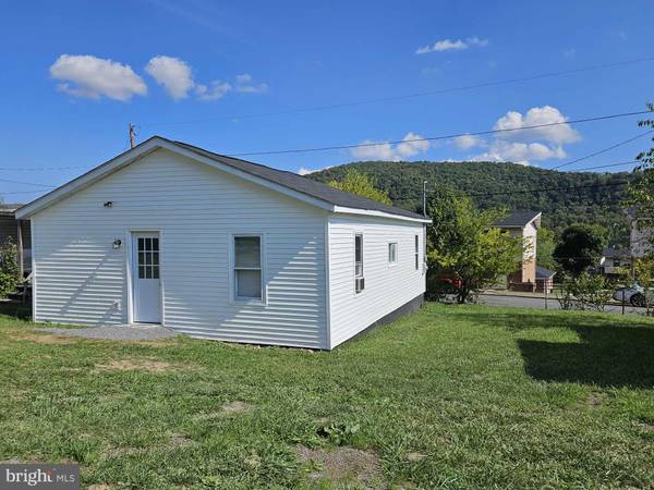 414 RIDGE ST, Keyser, WV 26726