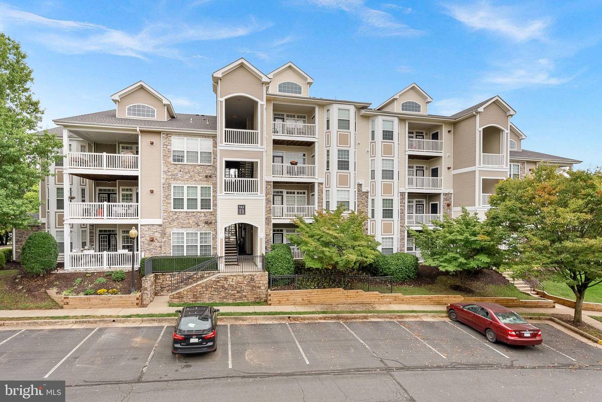 Leesburg, VA 20175,502 SUNSET VIEW TER SE #206