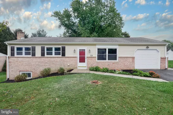 129 HOLLY DR,  Mechanicsburg,  PA 17055